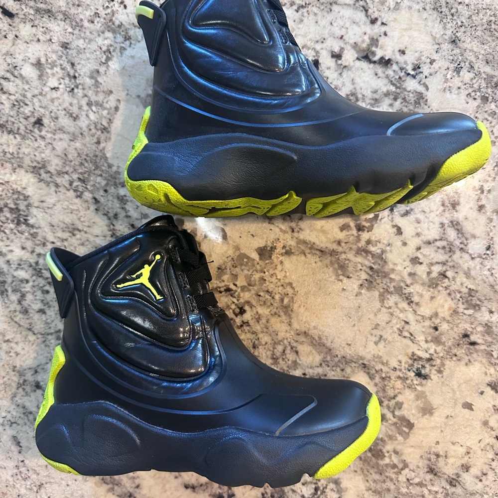 Jordan Drip 23 - Waterproof Boots / Tennis Shoes - sz 11